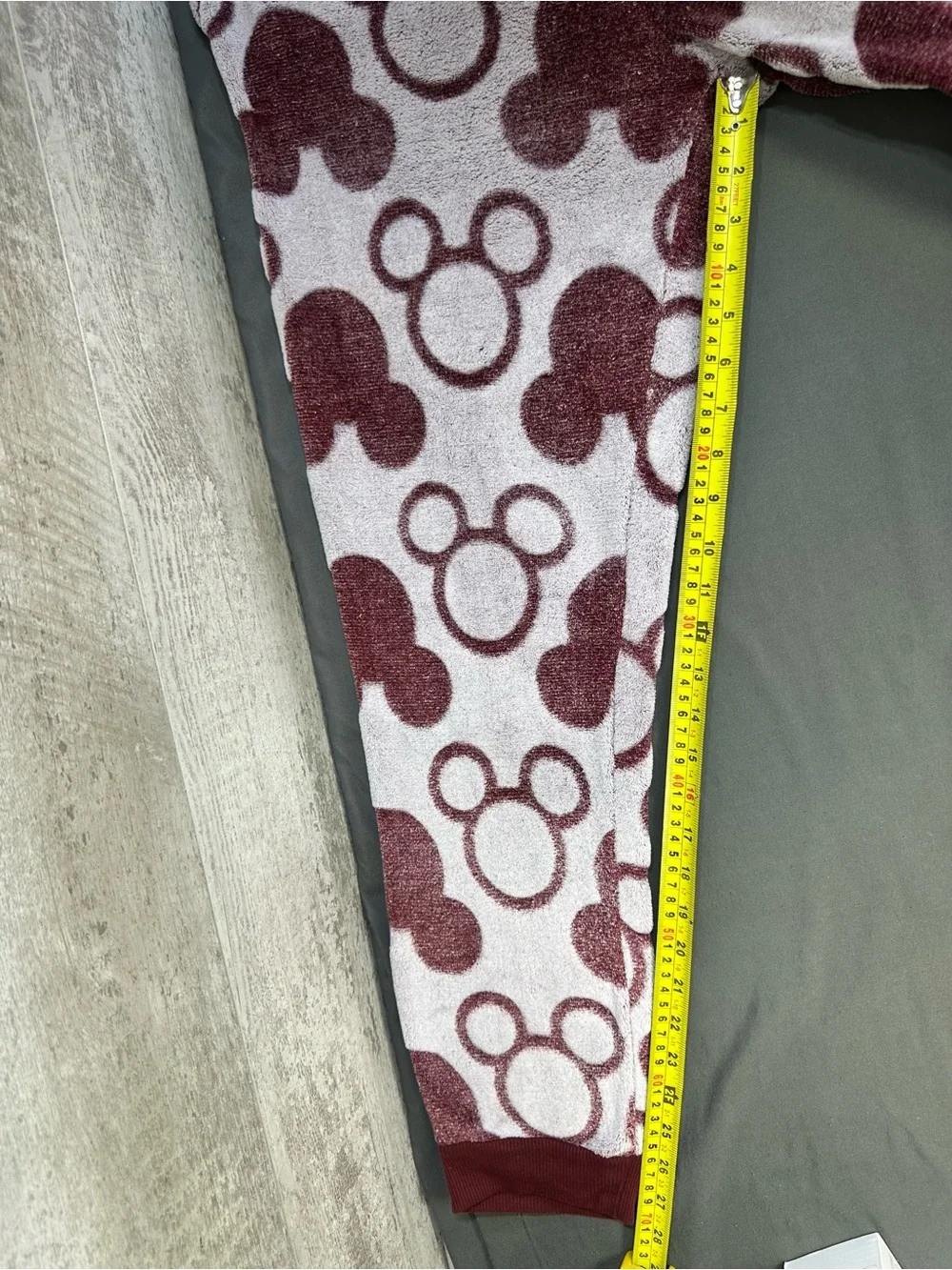 Disney Mickey Mouse Fleece Jogger Pajama Lounge Set Burgundy Size Large - Picture 14 of 15